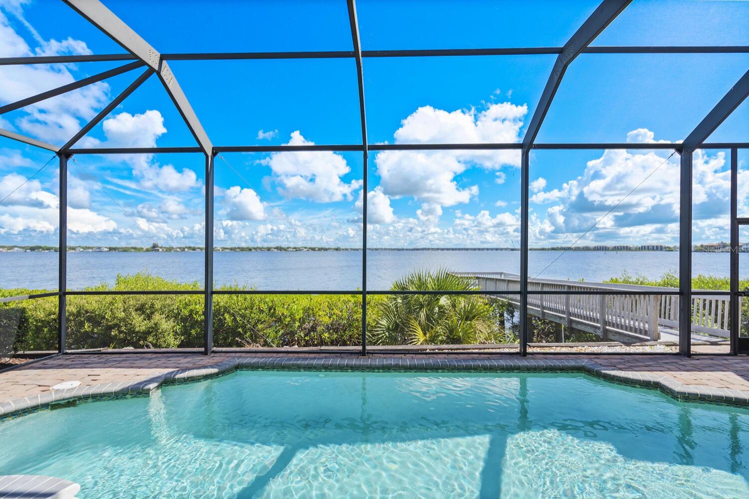 HAWK ISLAND - Residential