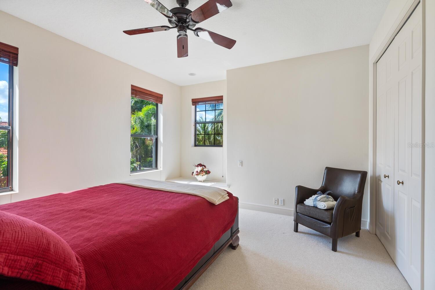 HAWK ISLAND - Residential