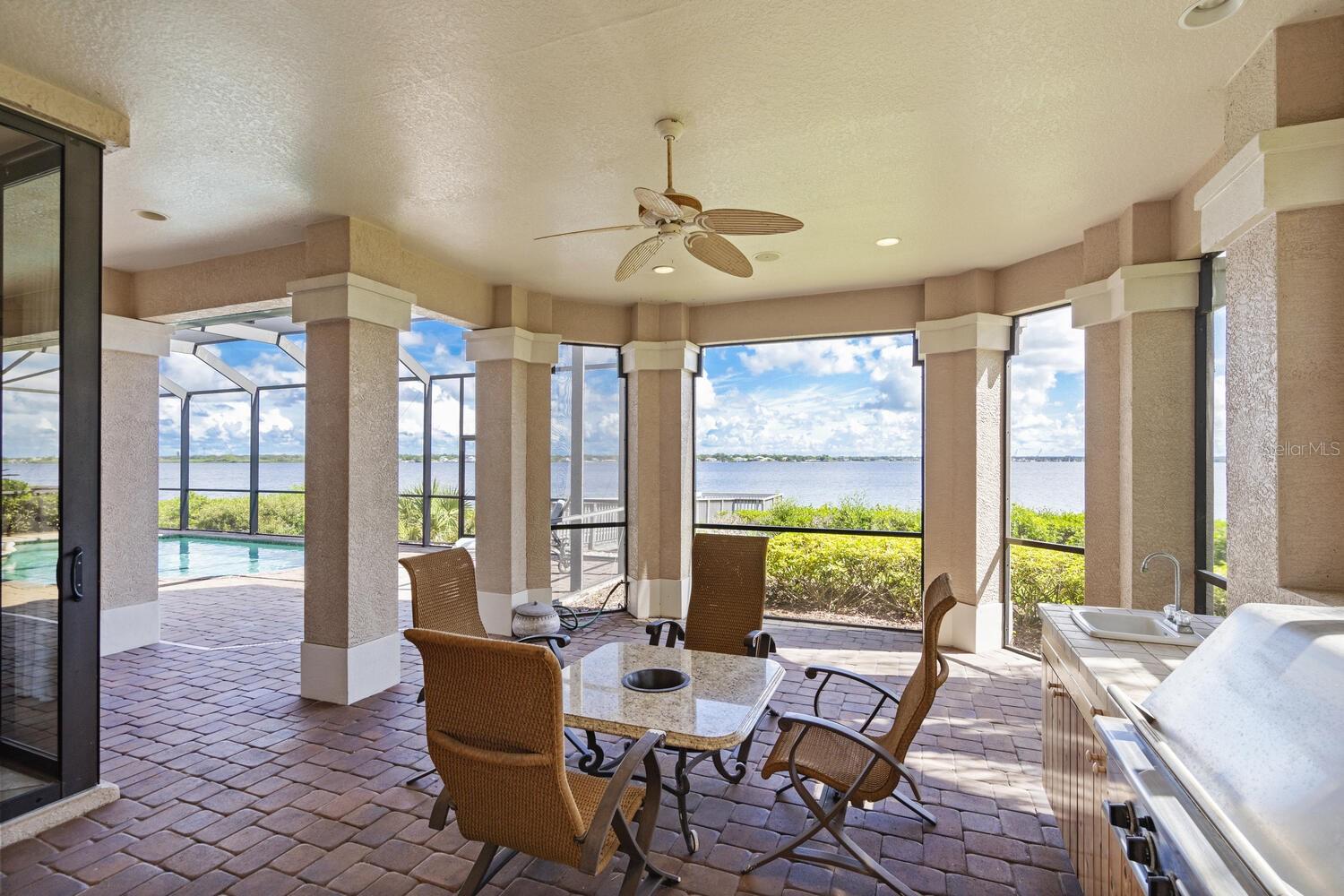 HAWK ISLAND - Residential