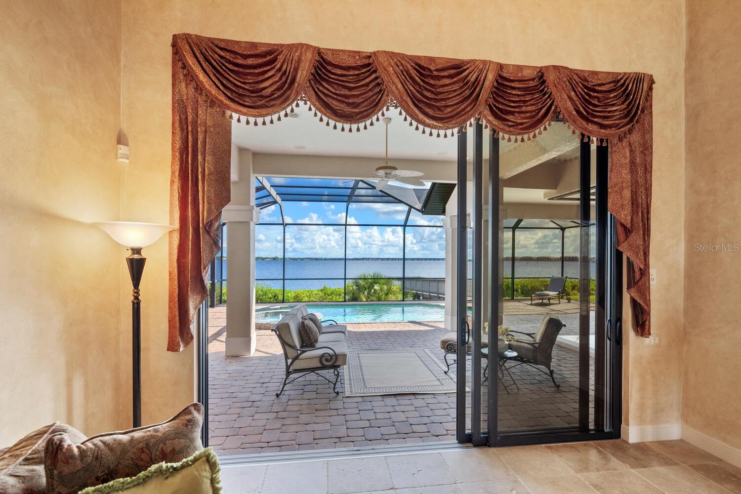 HAWK ISLAND - Residential