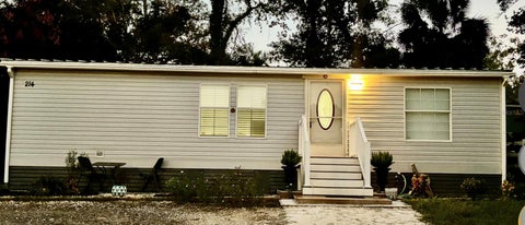 Tiny photo for 214 Morningside Avenue, Lady Lake, FL 32159 (MLS # G5119306)