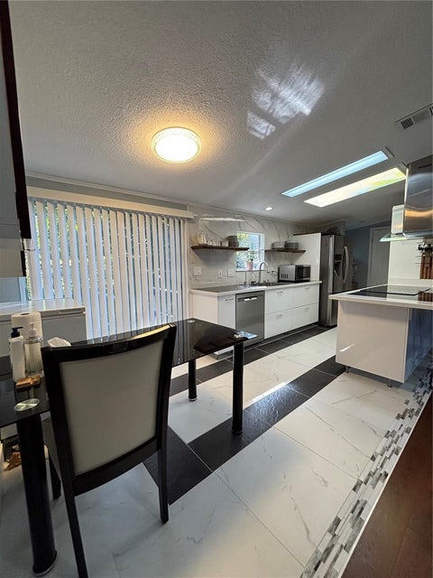 Tiny photo for 214 Morningside Avenue, Lady Lake, FL 32159 (MLS # G5119306)