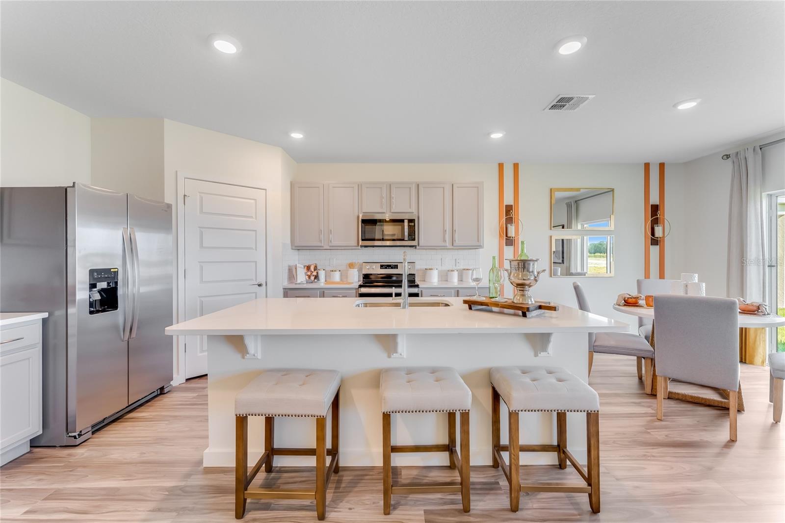 BUENA LAGO - Residential