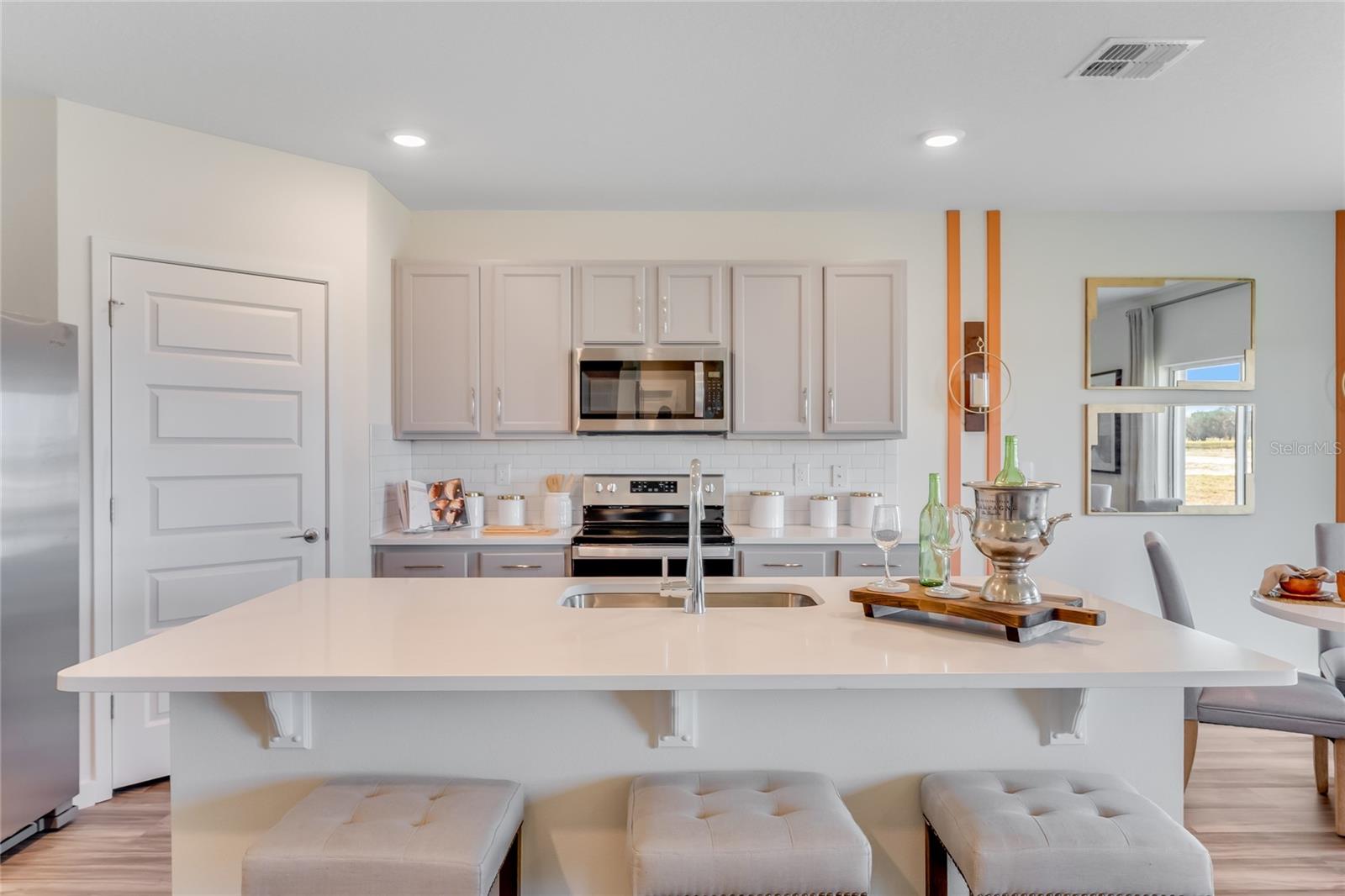 BUENA LAGO - Residential