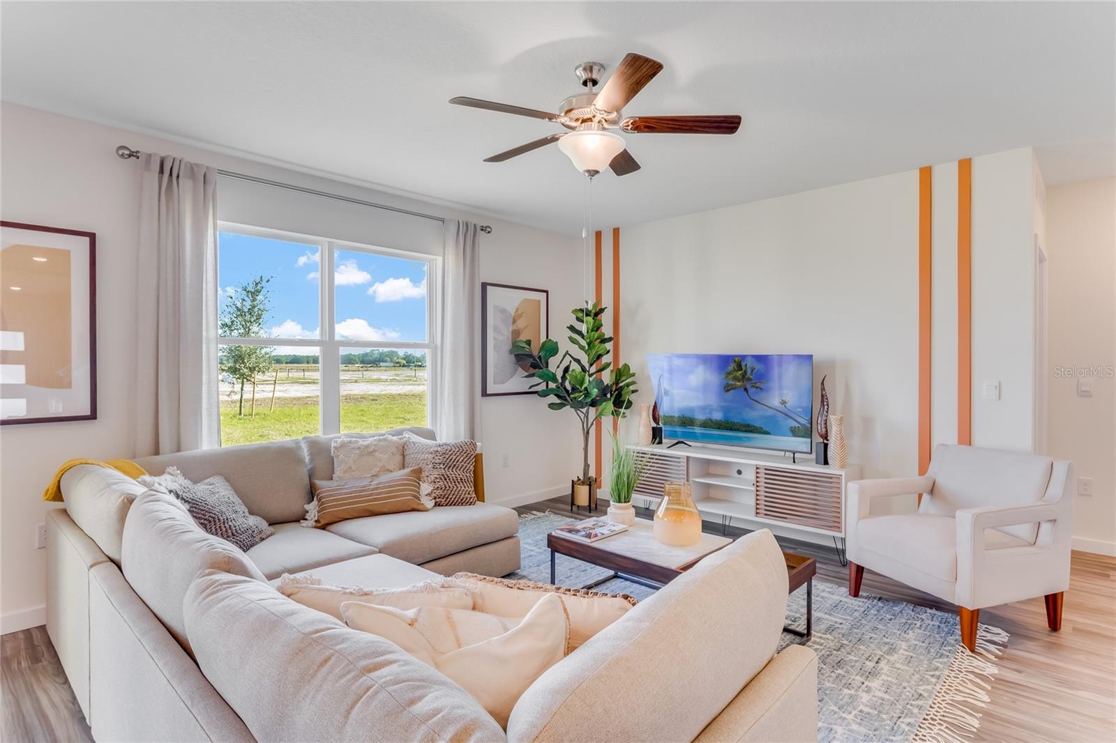 BUENA LAGO - Residential