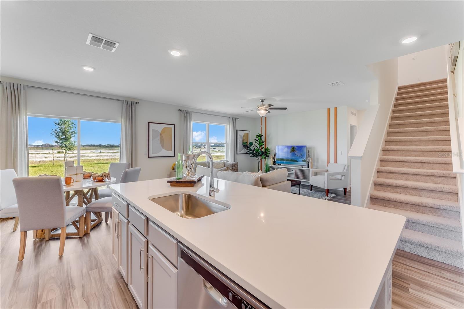 BUENA LAGO - Residential