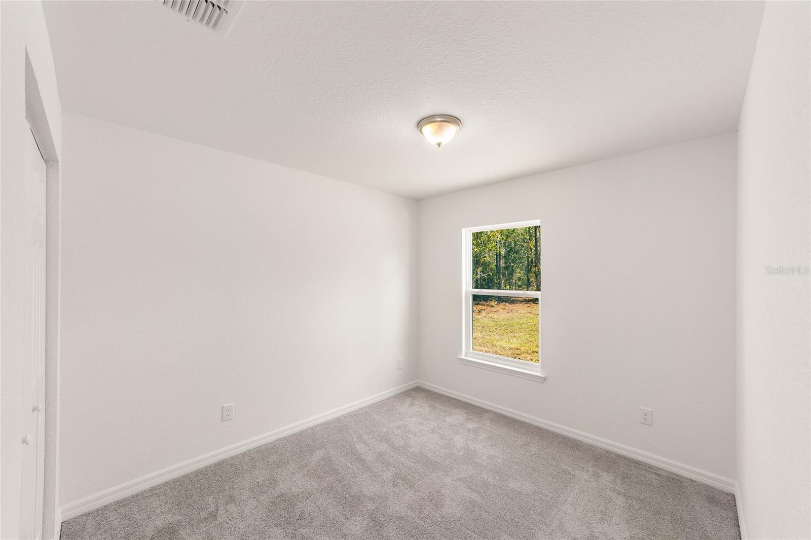 RAINBOW LAKES ESTATES - Residential