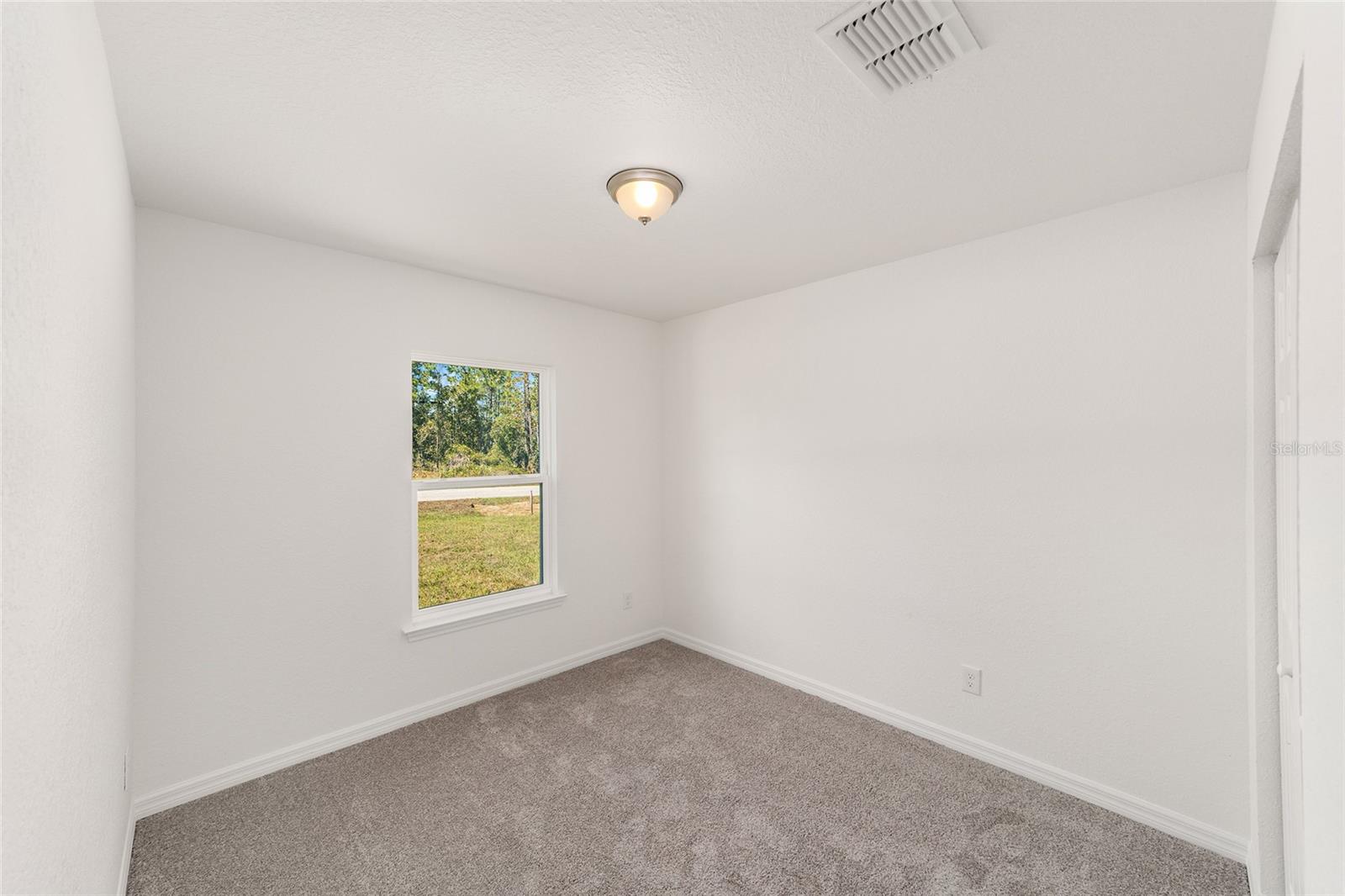 RAINBOW LAKES ESTATES - Residential