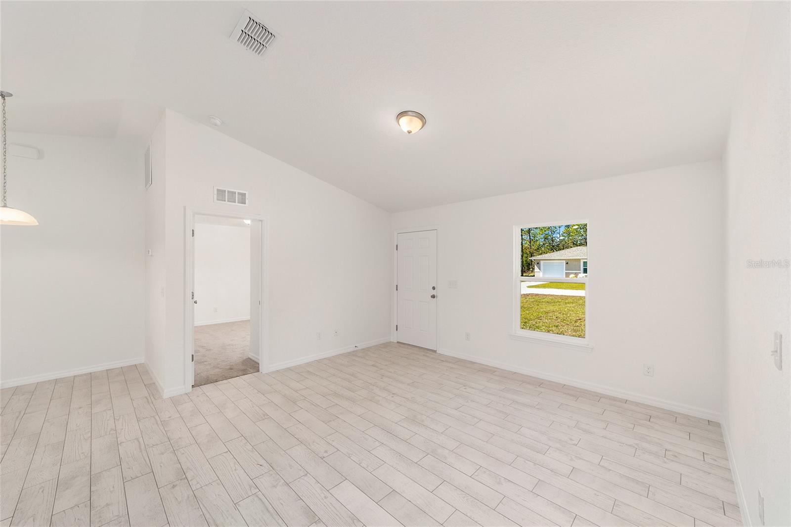 RAINBOW LAKES ESTATES - Residential