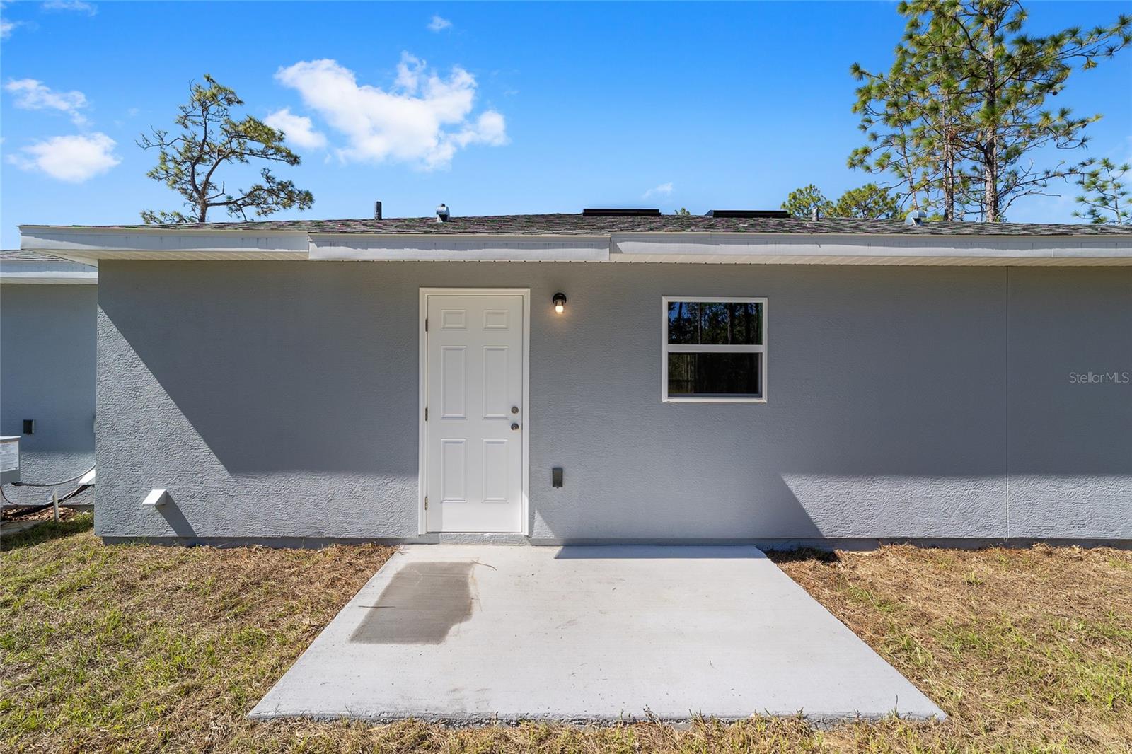 RAINBOW LAKES ESTATES - Residential