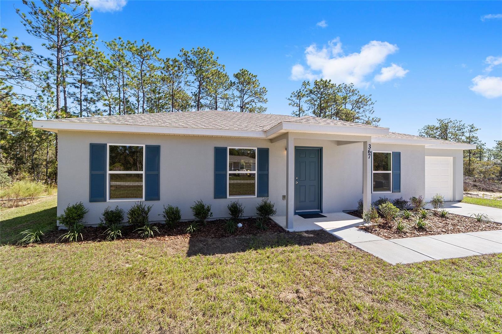 RAINBOW LAKES ESTATES - Residential