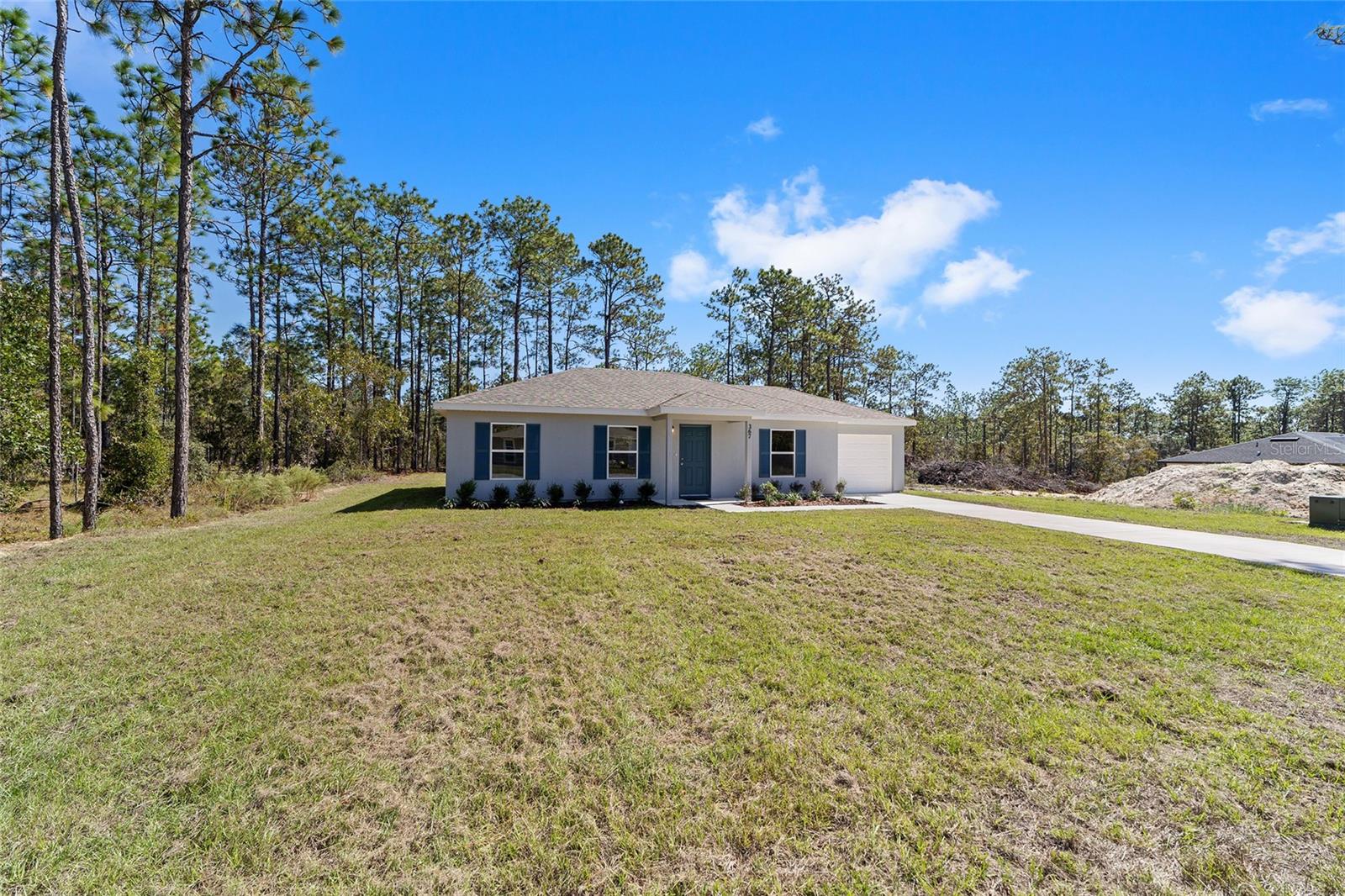 RAINBOW LAKES ESTATES - Residential