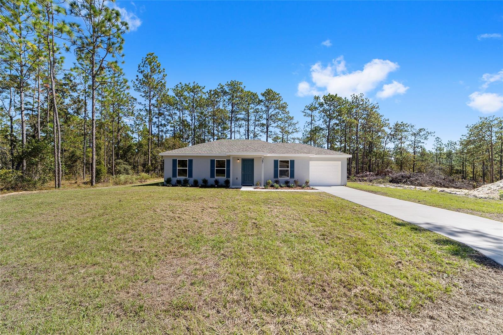 RAINBOW LAKES ESTATES - Residential