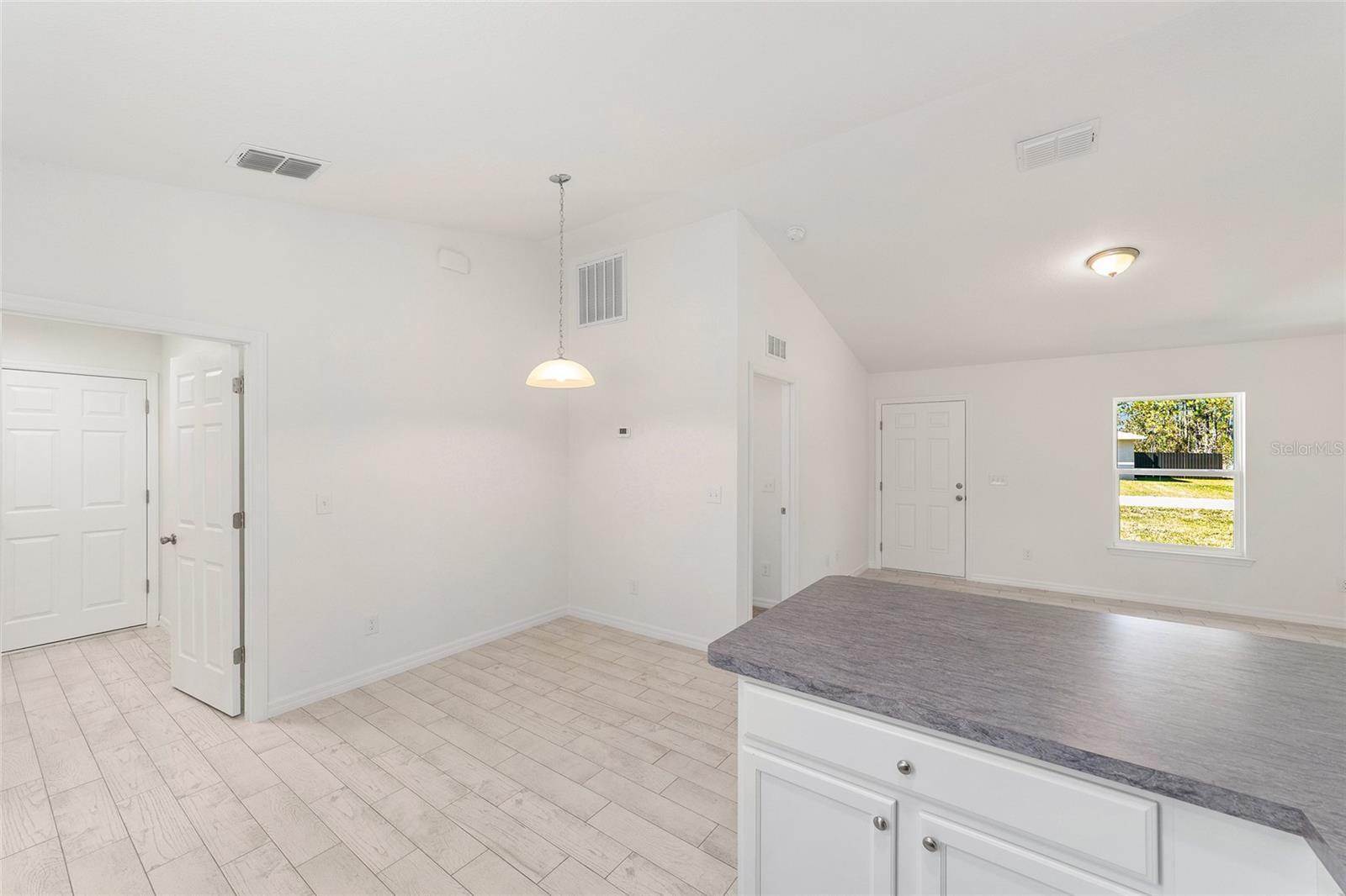 RAINBOW LAKES ESTATES - Residential