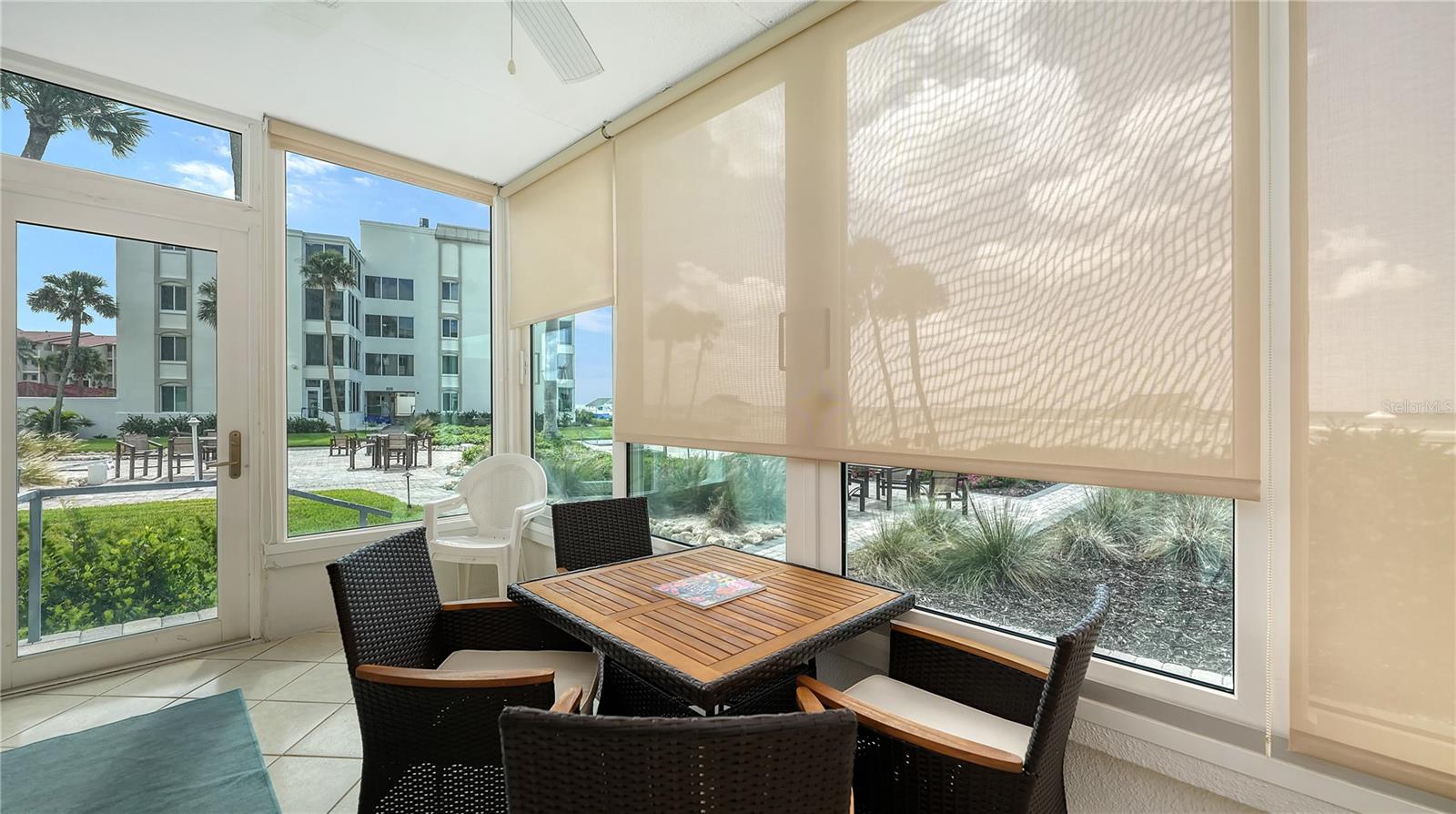 ISLAND HOUSE - Residential