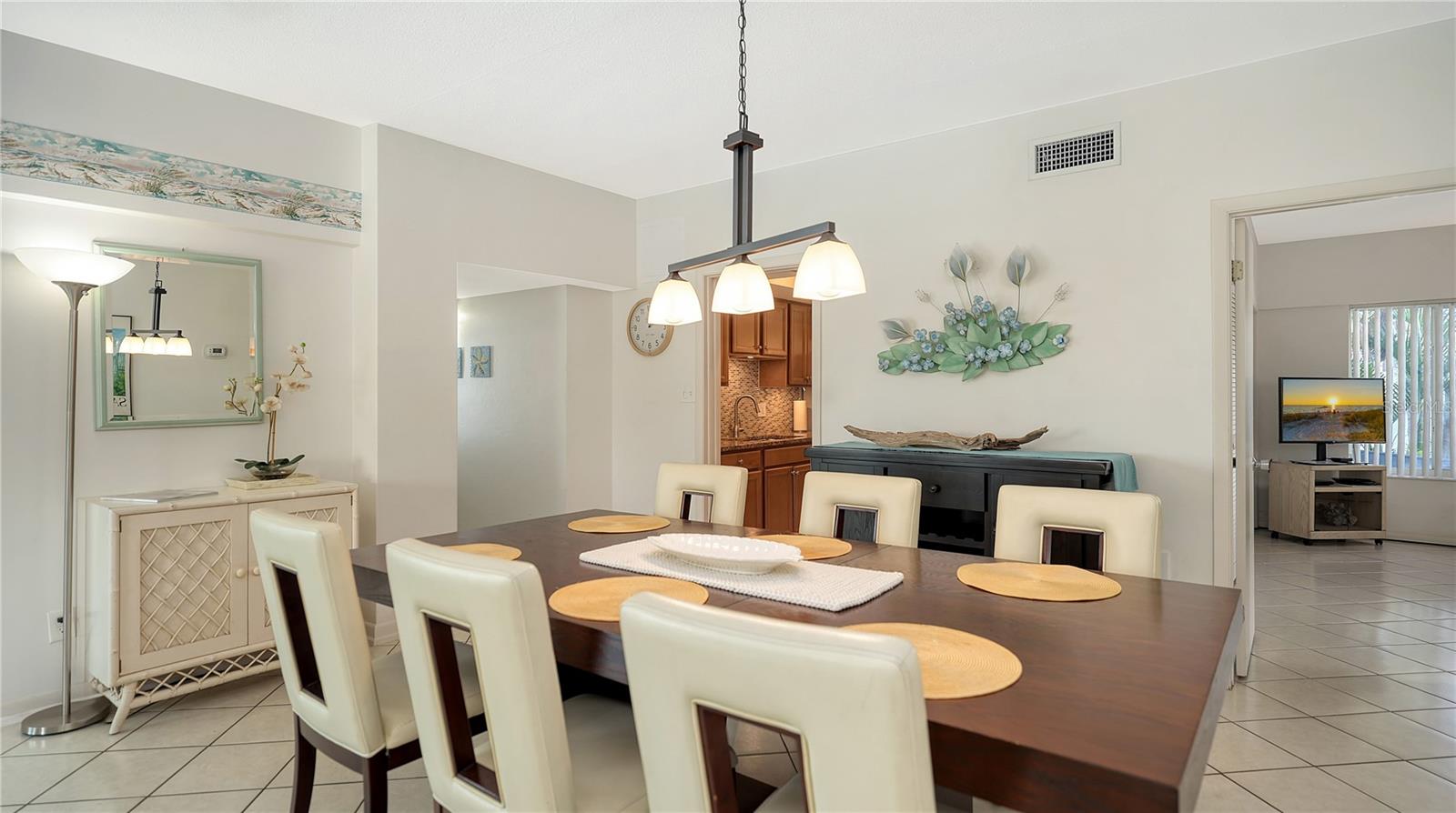 ISLAND HOUSE - Residential