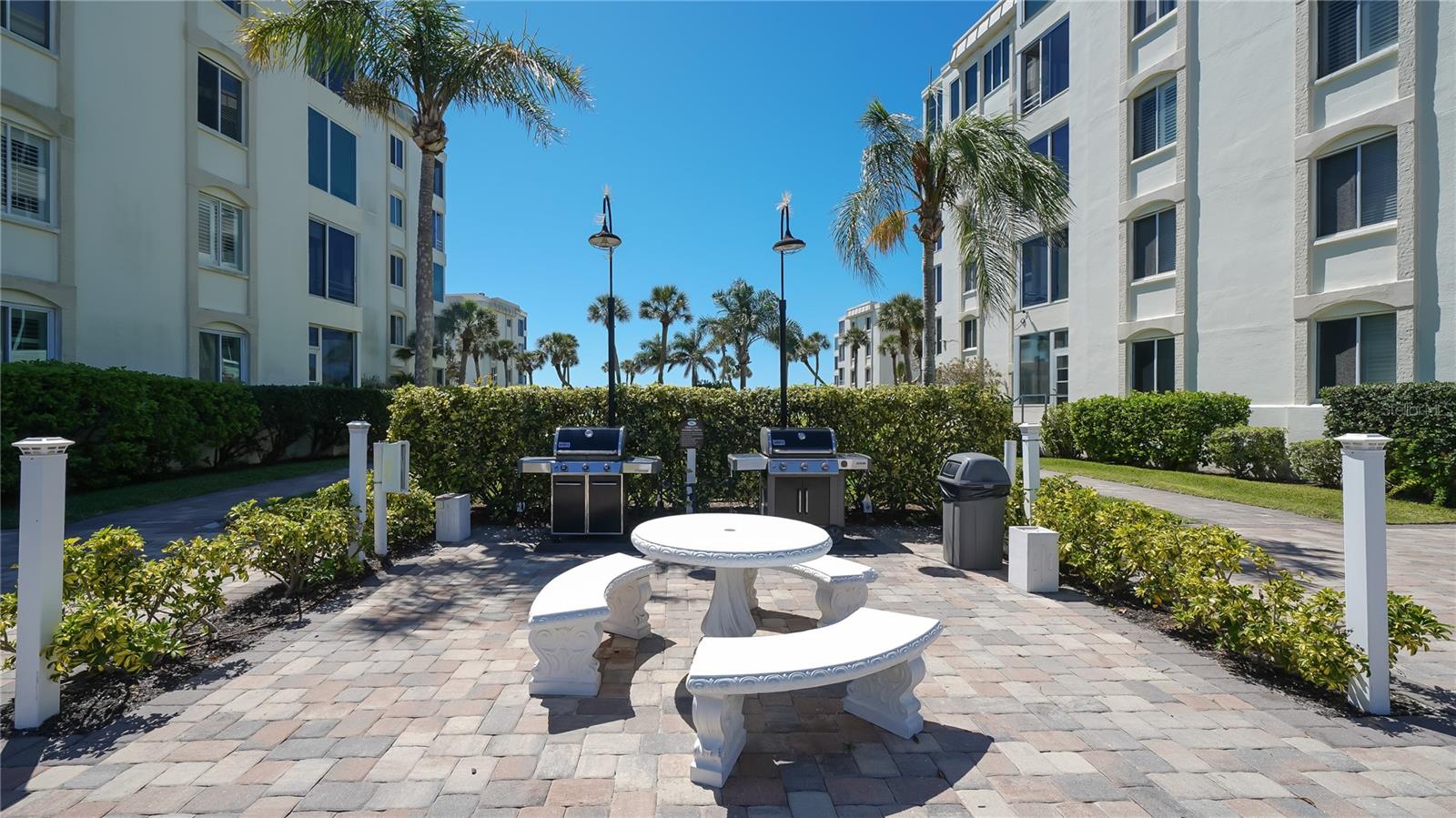 ISLAND HOUSE - Residential