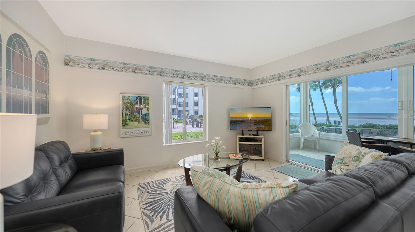 ISLAND HOUSE - Residential