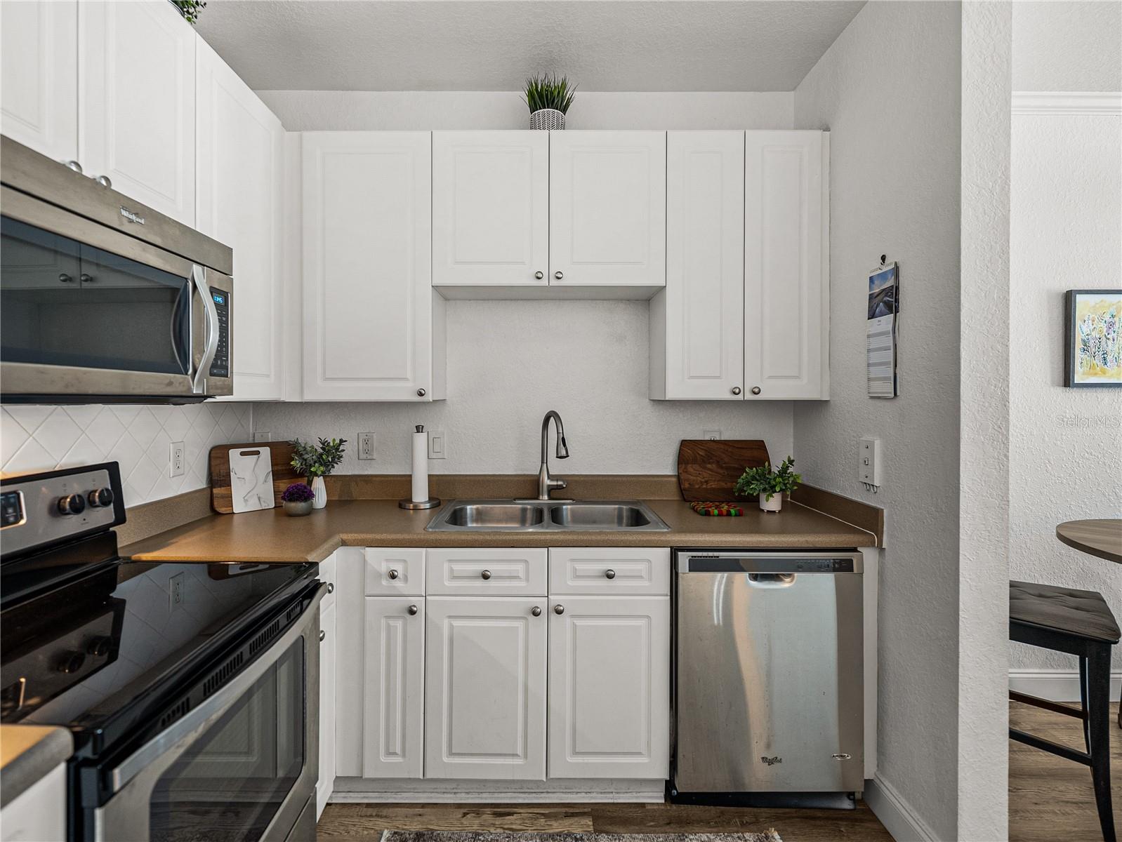 4221 W SPRUCE STREET 2302