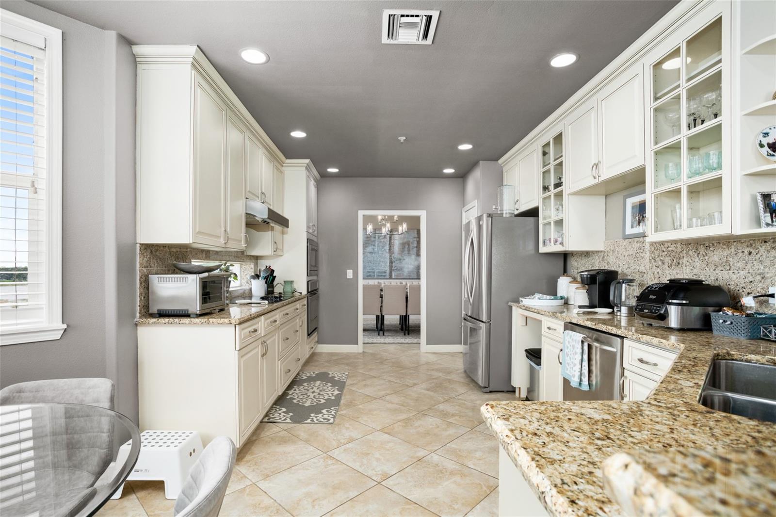 VIZCAYA HEIGHTS CONDO 08 - Residential Lease