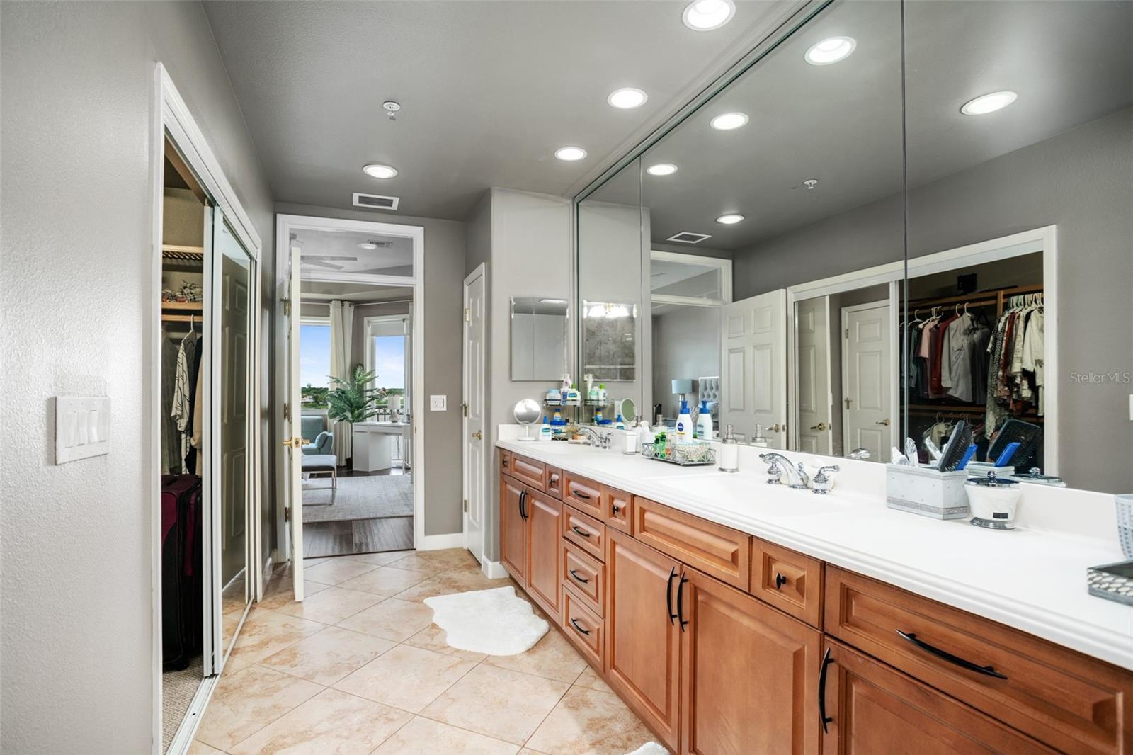 VIZCAYA HEIGHTS CONDO 08 - Residential Lease