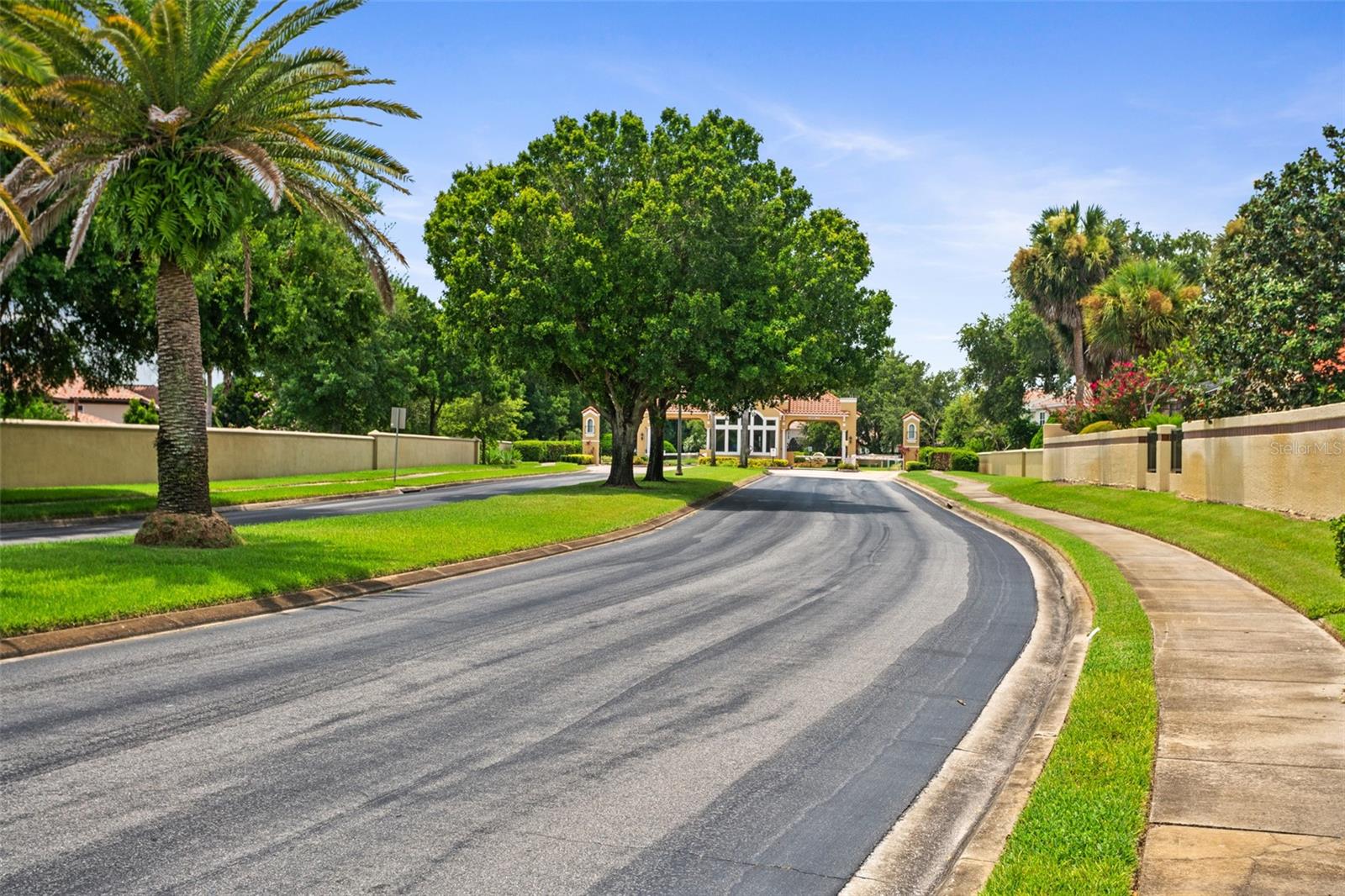 VIZCAYA HEIGHTS CONDO 08 - Residential Lease