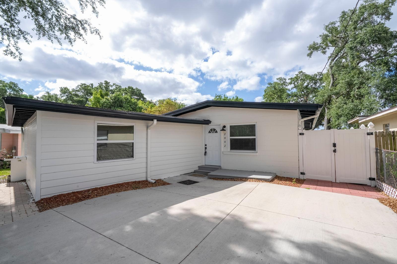 FERNWAY - Residential Lease