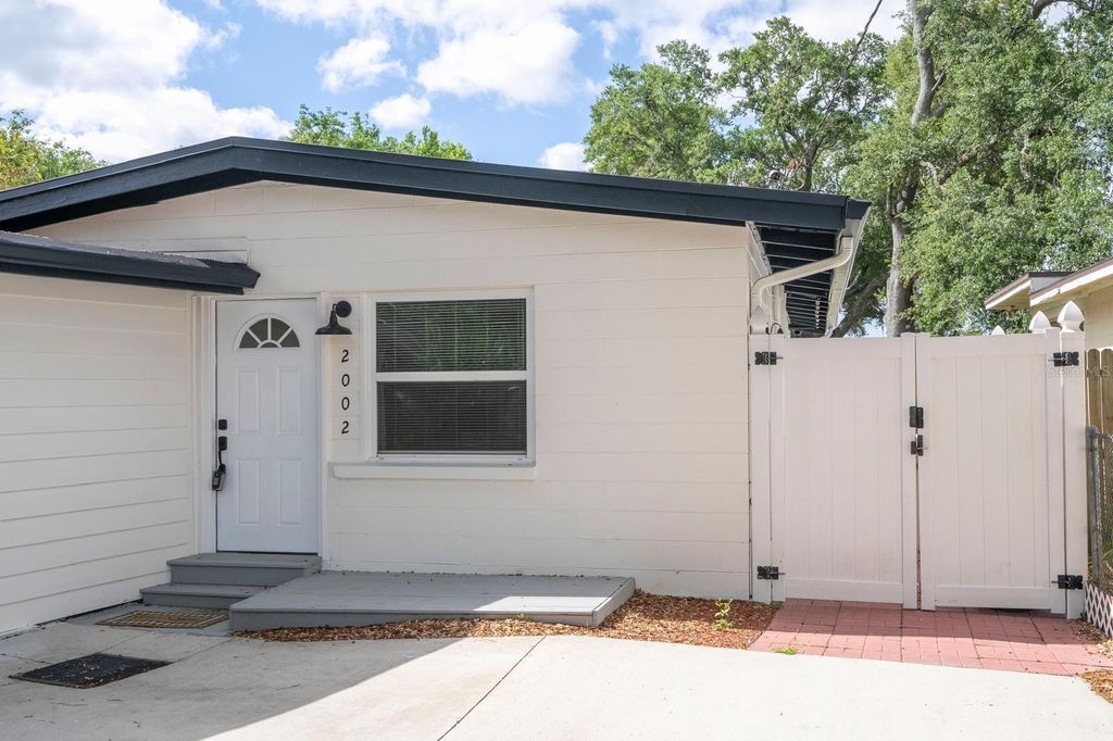Photo of 2002 Geigel Avenue, Orlando, FL 32806 (MLS # O6365163)