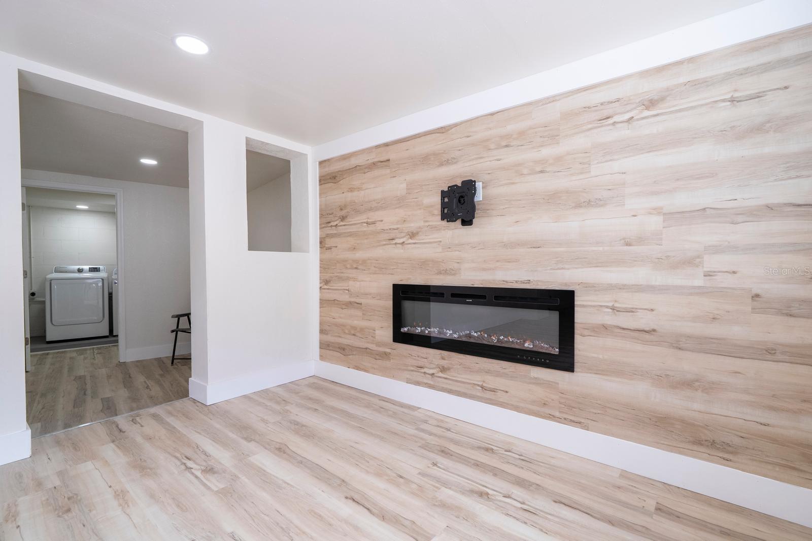 FERNWAY - Residential Lease