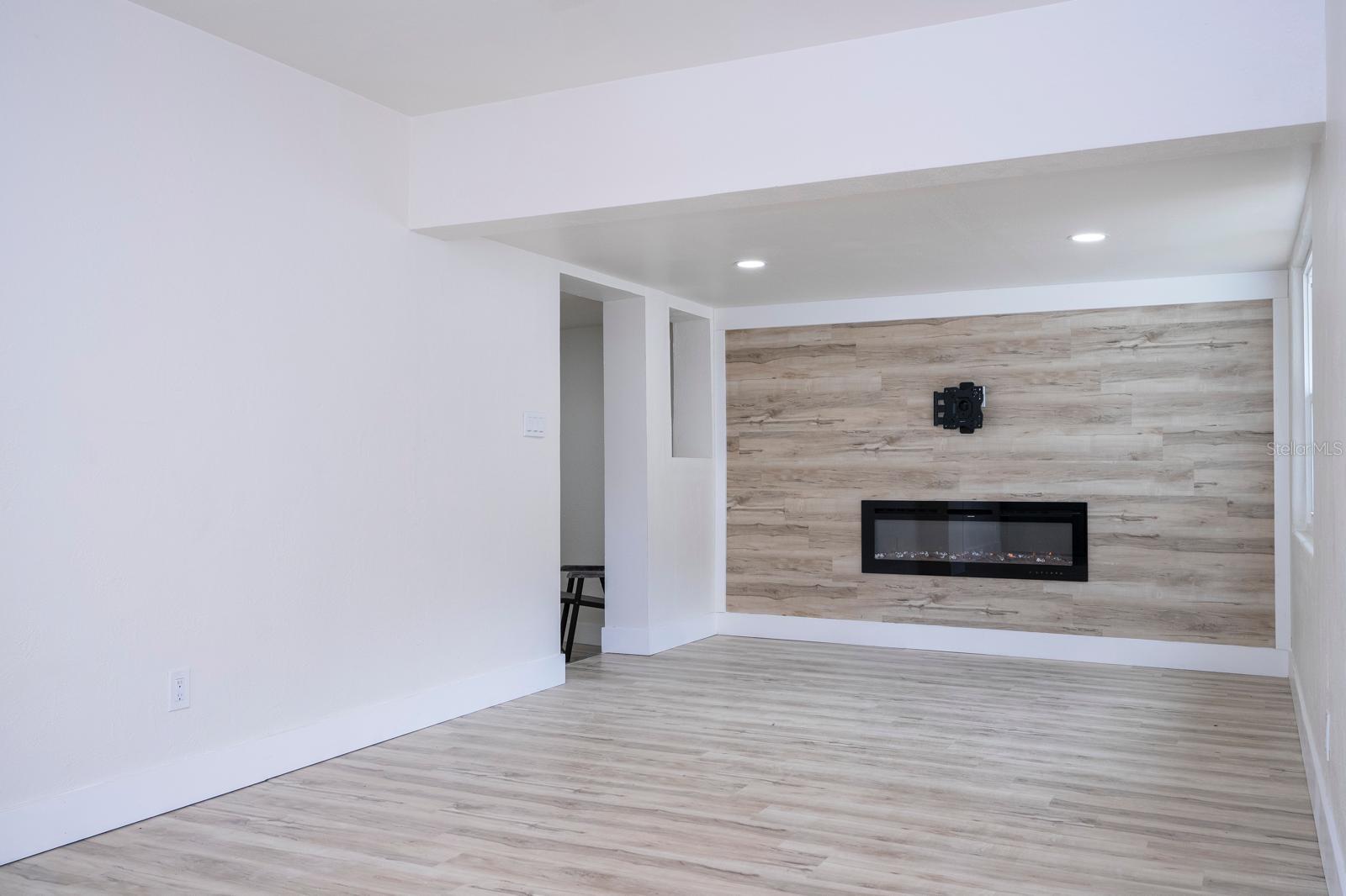 FERNWAY - Residential Lease