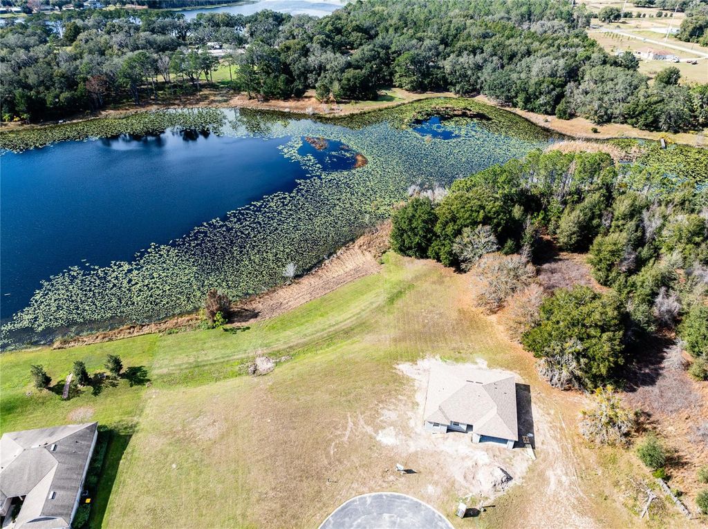 Photo of 85 Fairway Circle, Umatilla, FL 32784 (MLS # G5076994)