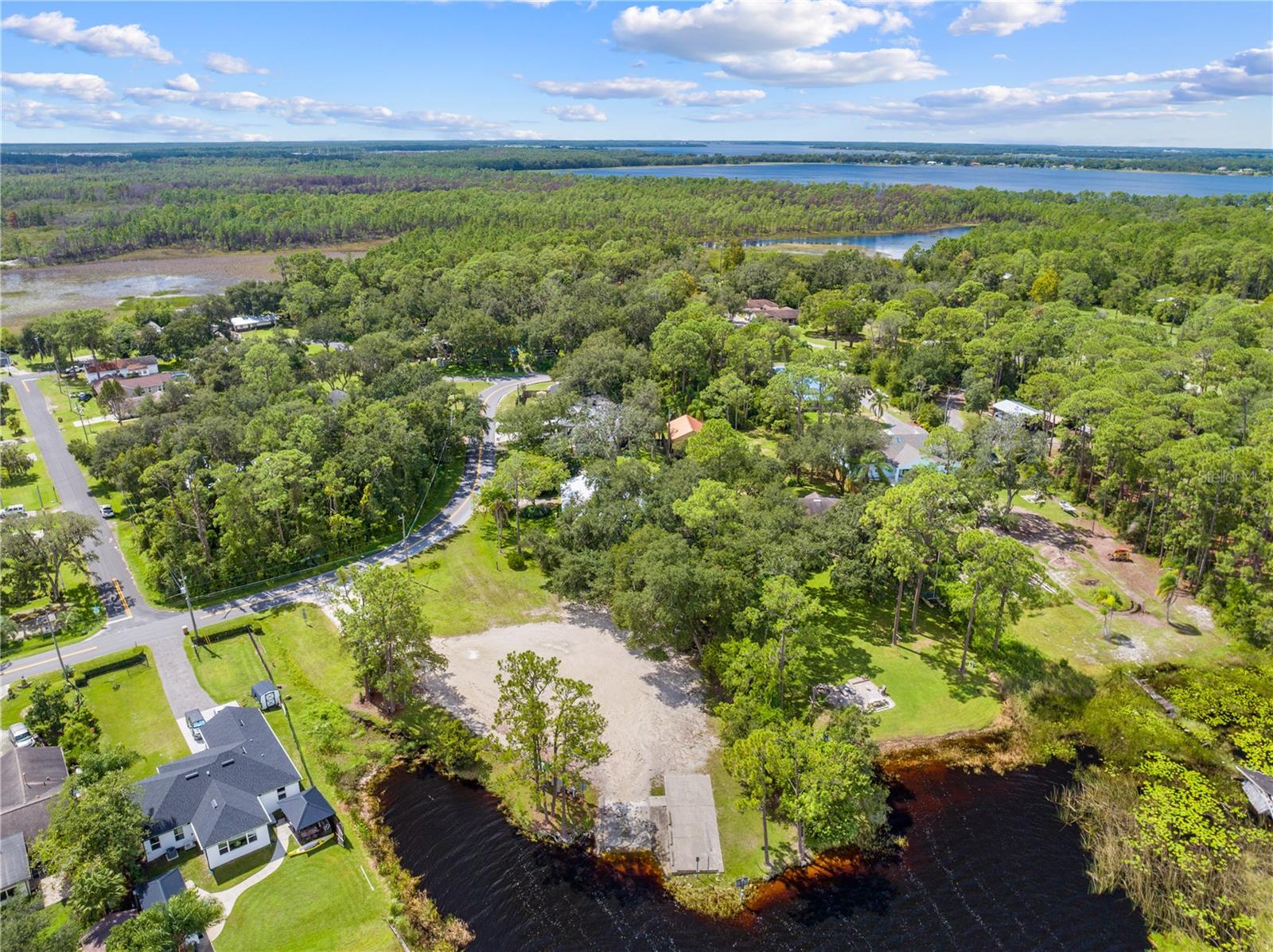 OAKWOOD SHORES - Land