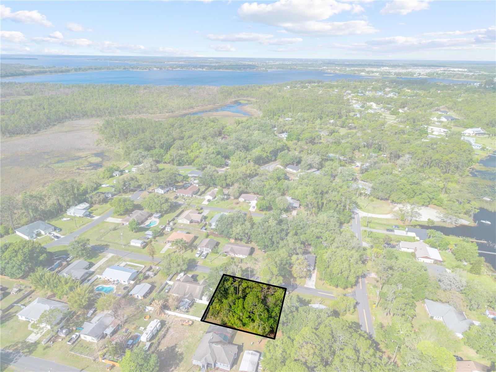 OAKWOOD SHORES - Land