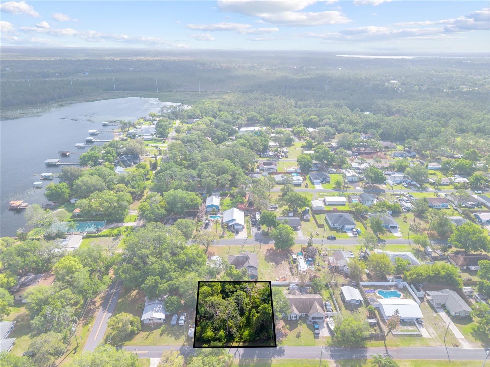 OAKWOOD SHORES - Land