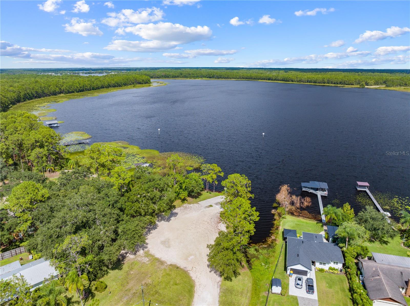 OAKWOOD SHORES - Land