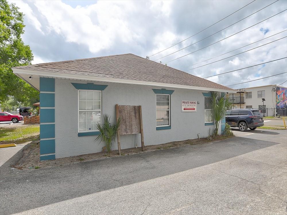 631 E OAK RIDGE ROAD