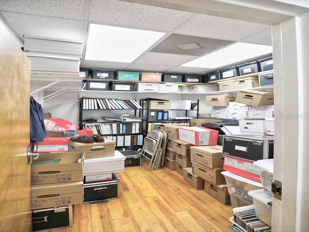 R J HANSELS SUB - Commercial Sale