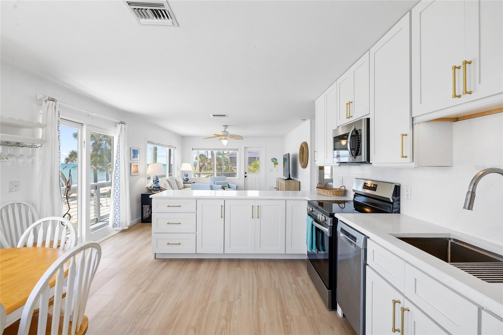 GULF ESTATES - Residential