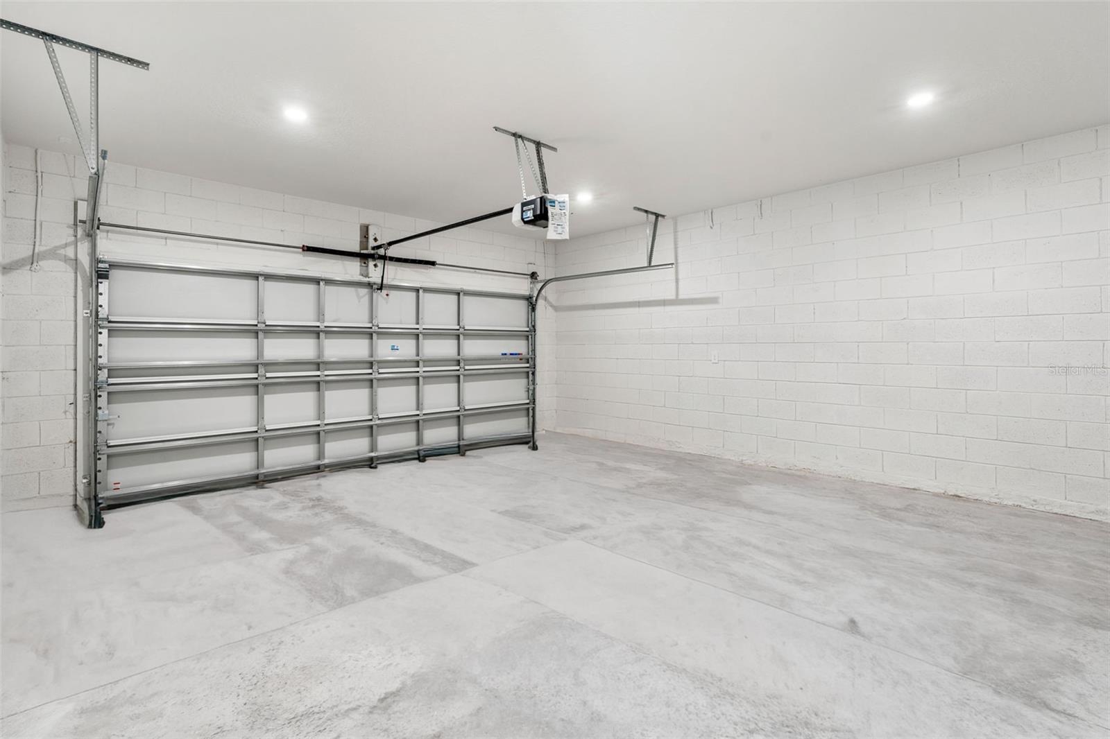 EDEN CREST - Residential