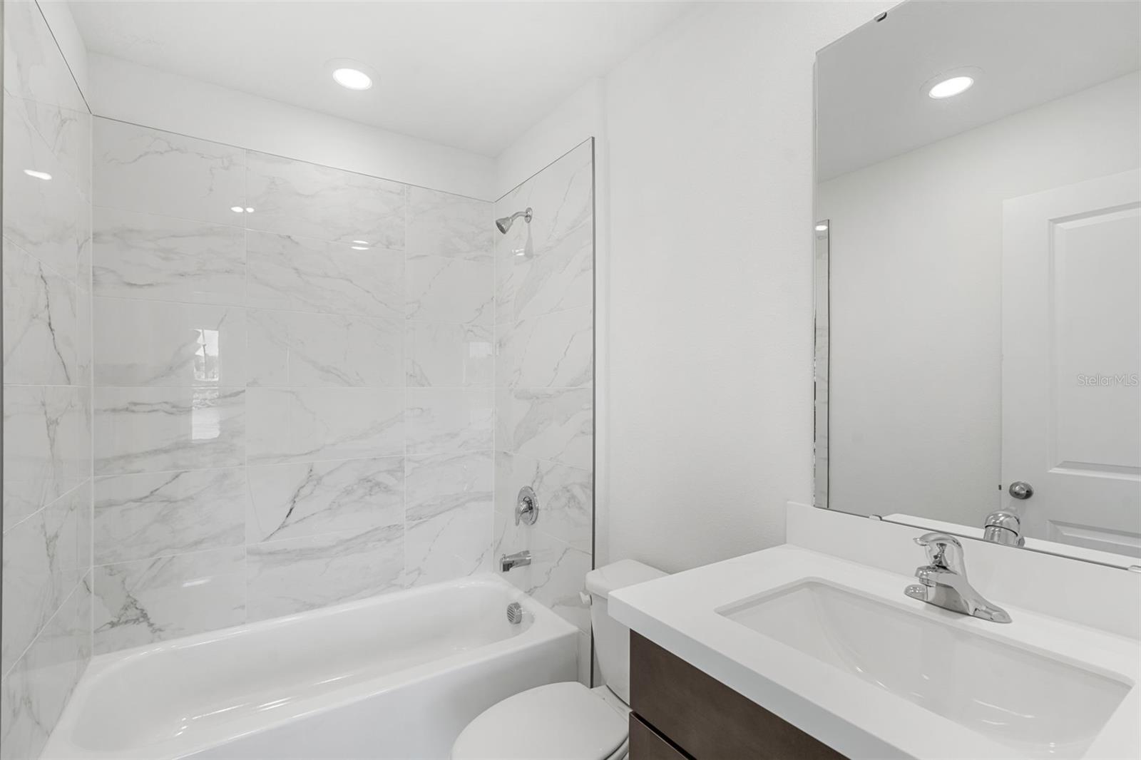 EDEN CREST - Residential