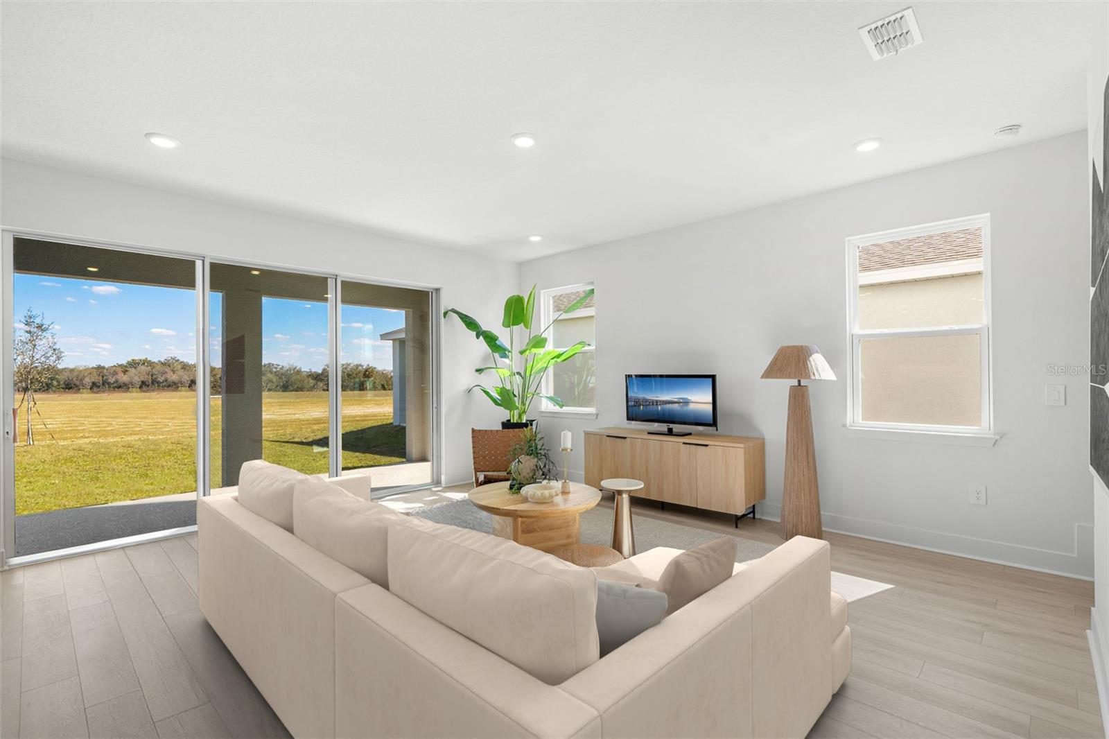 EDEN CREST - Residential