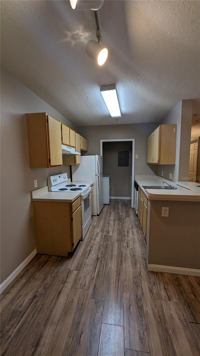 COURTNEY LNDG - Residential