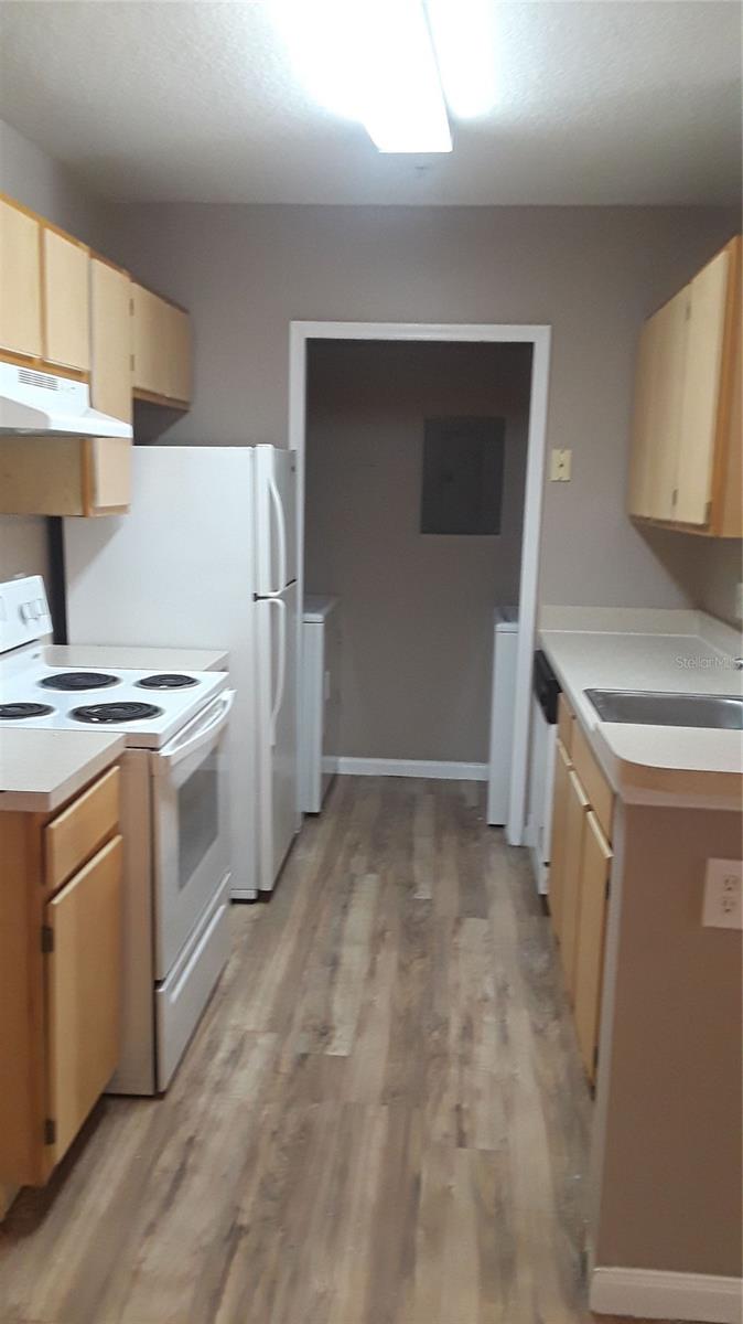 COURTNEY LNDG - Residential