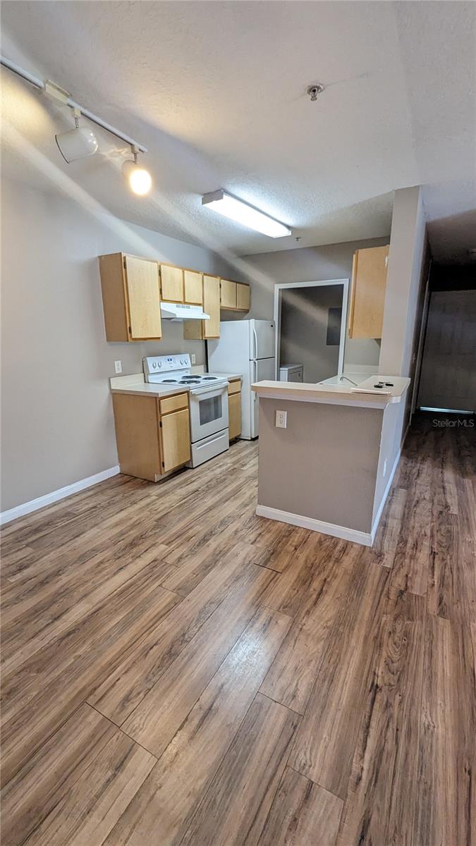 COURTNEY LNDG - Residential