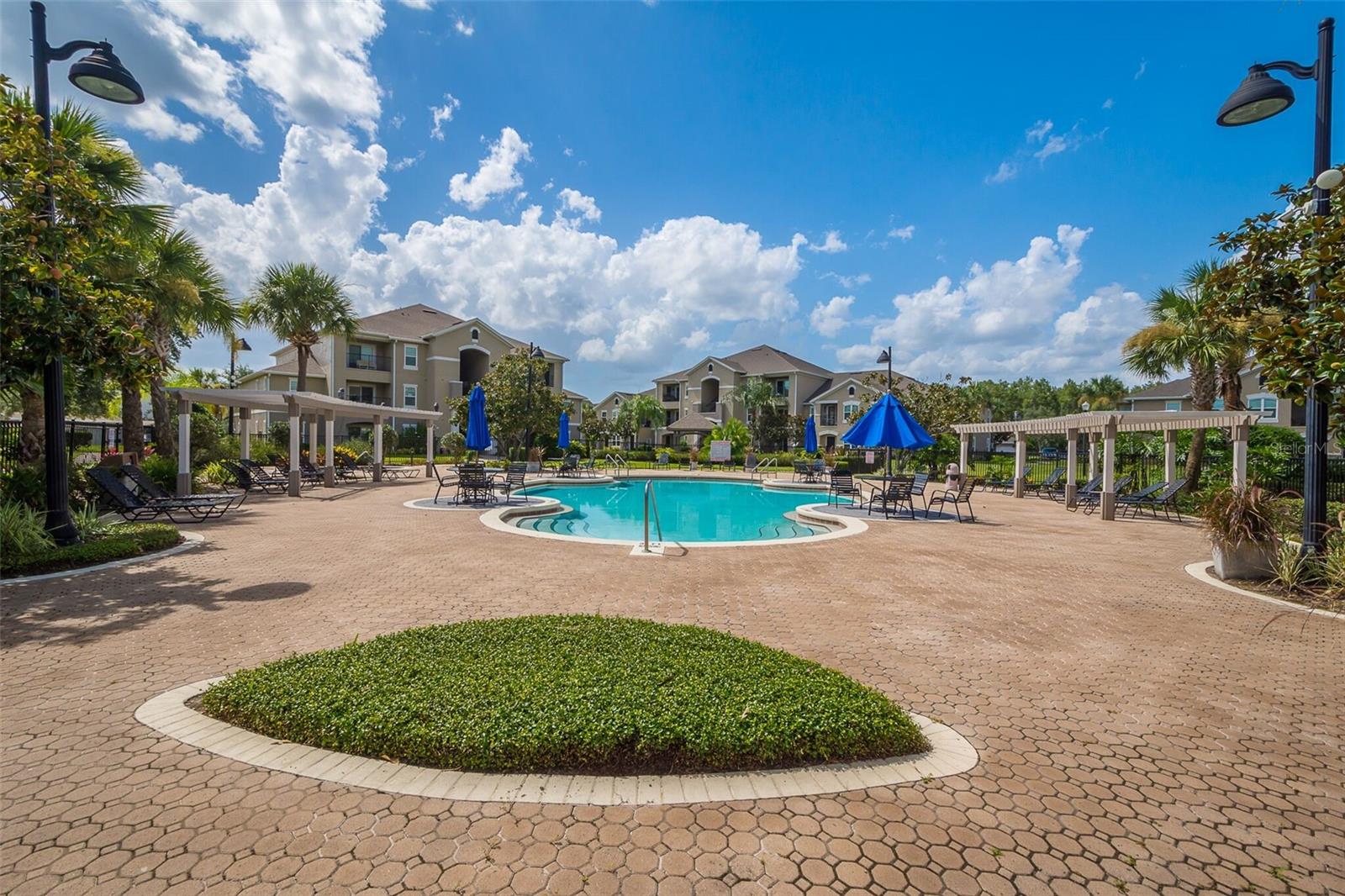 COURTNEY LNDG - Residential