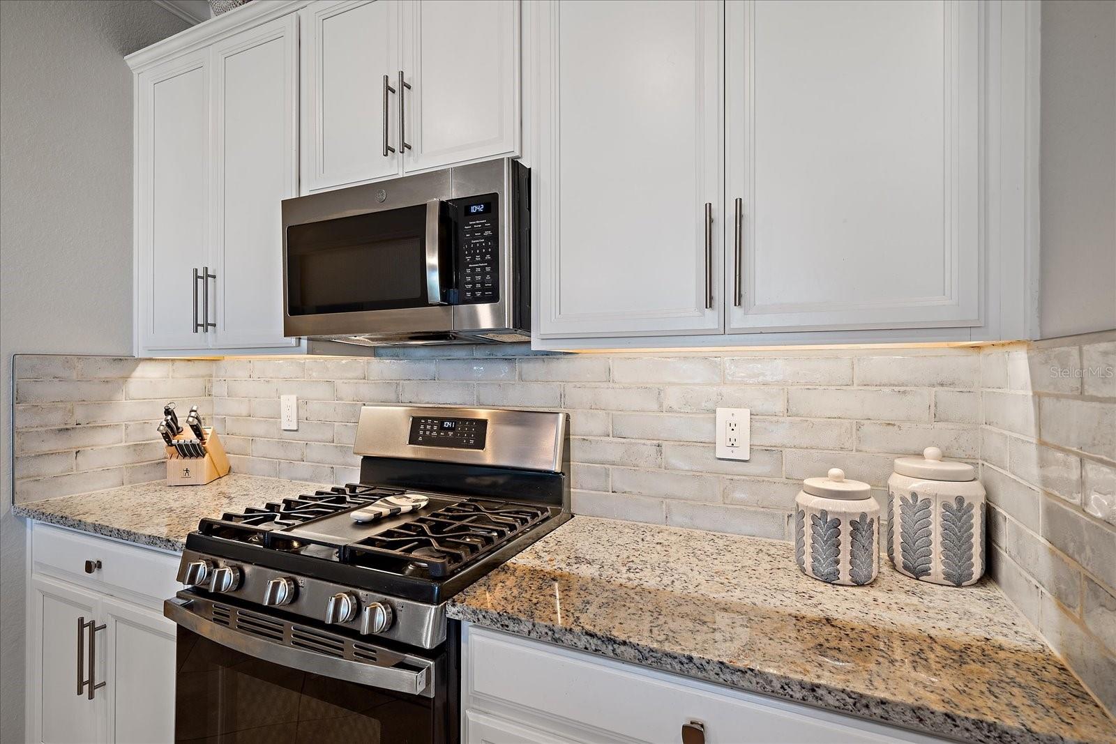 ARBOR GRANDE - Residential