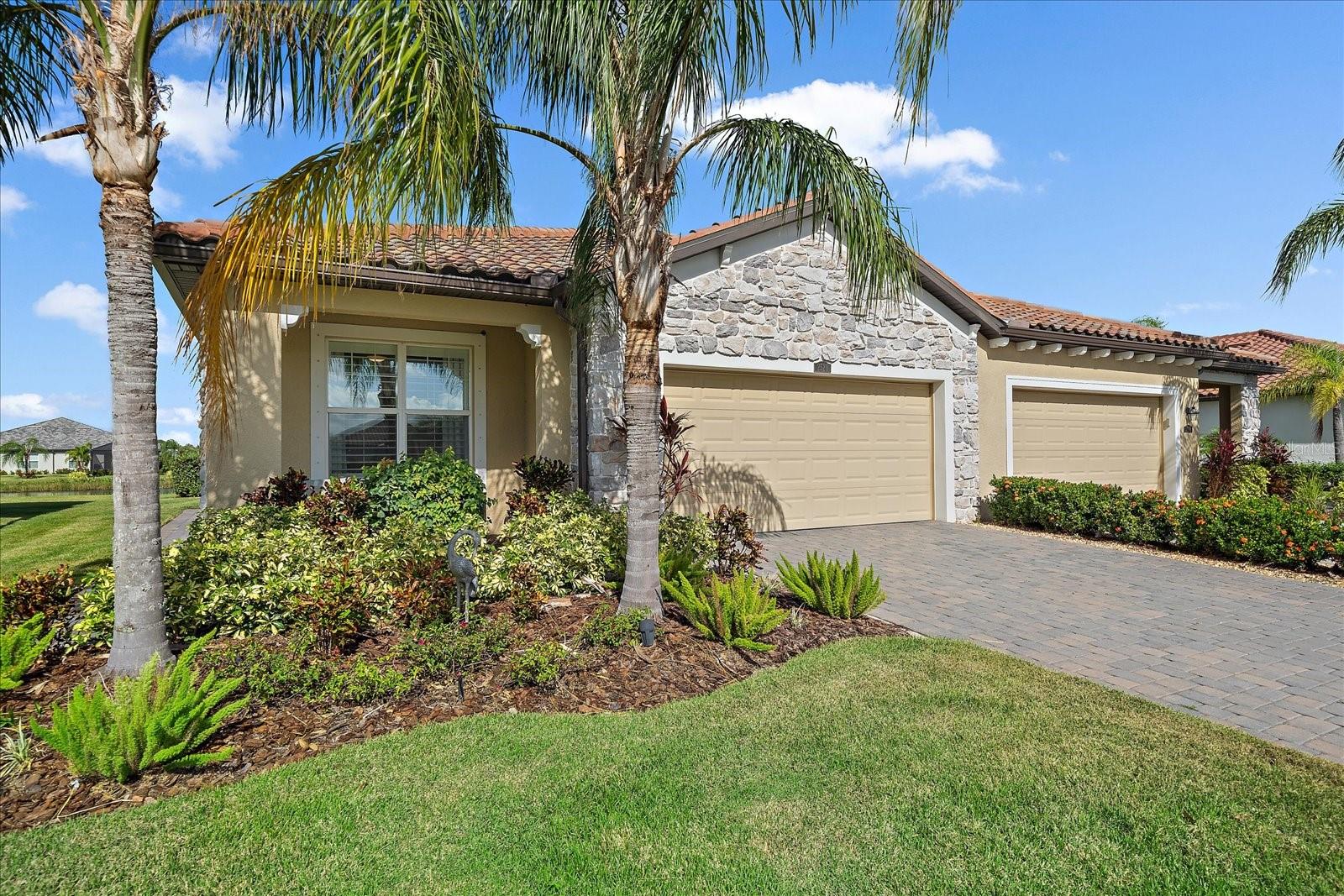 ARBOR GRANDE - Residential