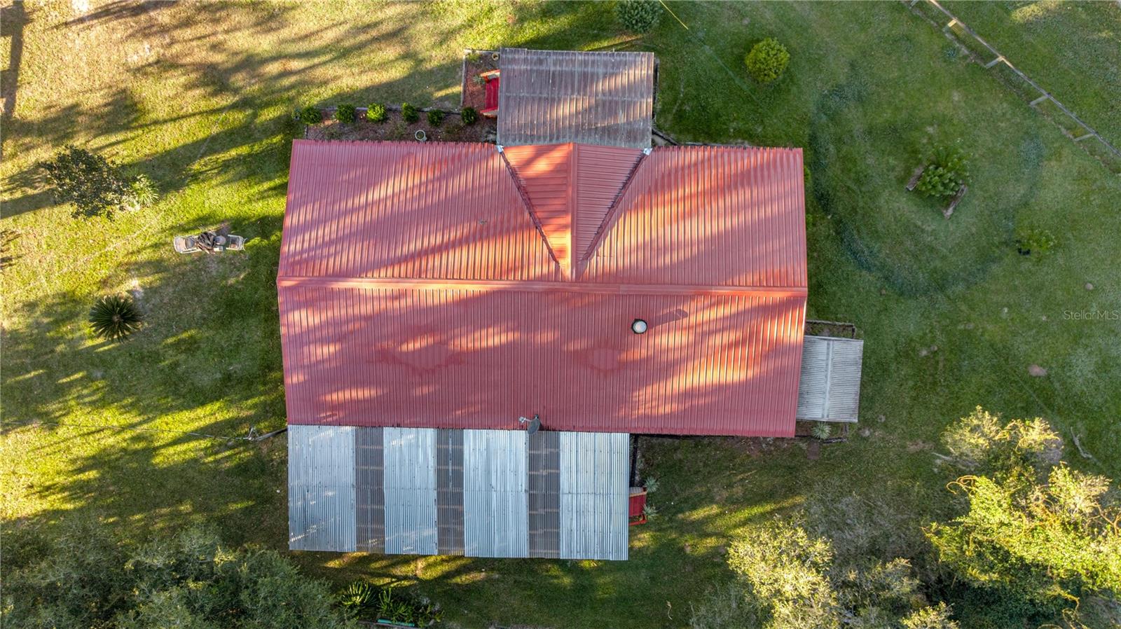 ACERAGE NON-SUBDIVISION - Residential