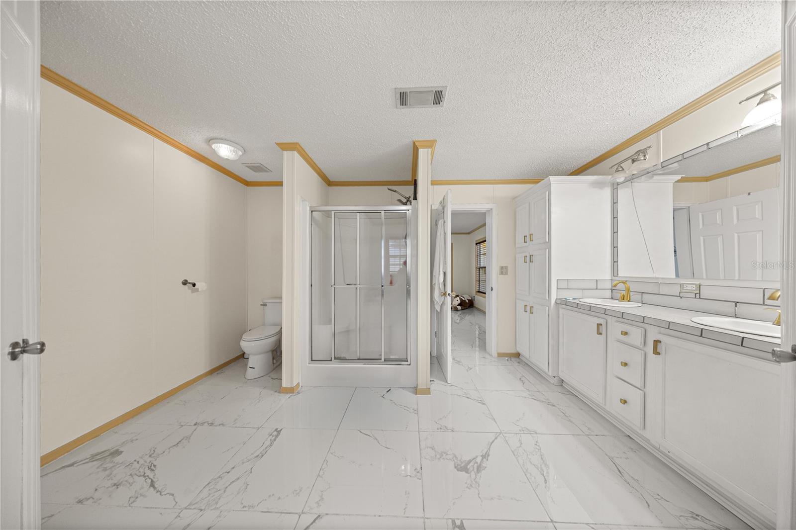 ACERAGE NON-SUBDIVISION - Residential