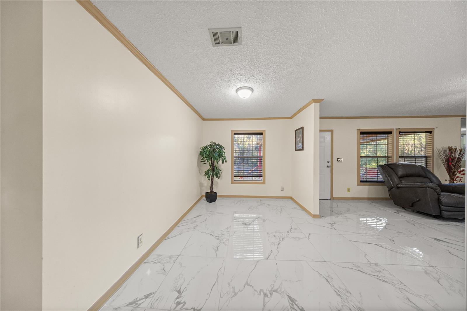 ACERAGE NON-SUBDIVISION - Residential